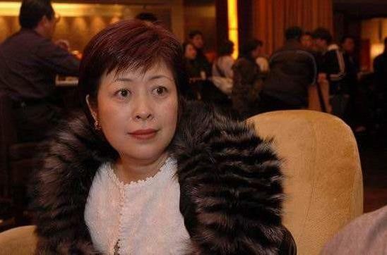 李小婉个人资料简介：李小婉捧红的艺人有哪些