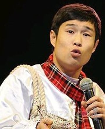 赵本山和小沈阳为什么没有联系了 生活中一点也不善言辞
