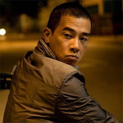 出生贫寒的明星，原来生活很拮据，如今成为巨星