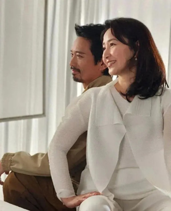 穷小子爱上富家女，最终成了平凡女傍上影帝，他们爱情让人羡慕