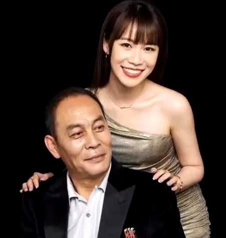 明星里的“关系户”，无演技无颜值，硬挤进影视圈，结果一言难尽