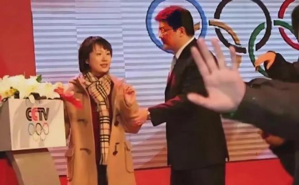 18年前大闹发布会现场的胡紫薇，后来怎样了？