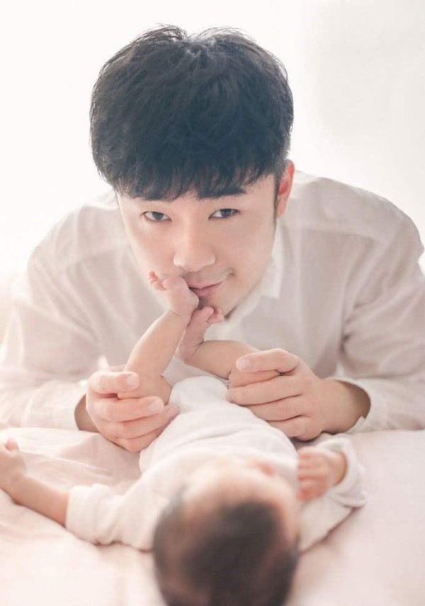 杨幂黄晓的明等明星不愿意曝光孩子正面照