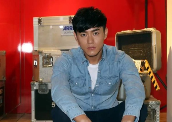 演员李程彬：童年遭遇让我变得不知道怎么爱别人，也不知如何去爱