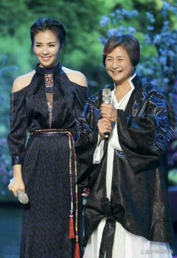 刘涛透露郑佩佩身体欠佳，两人真挚友情让人感动不已