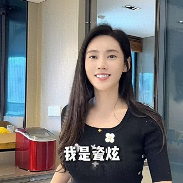秋瓷炫家宴王鸥，7年闺蜜情曝光！