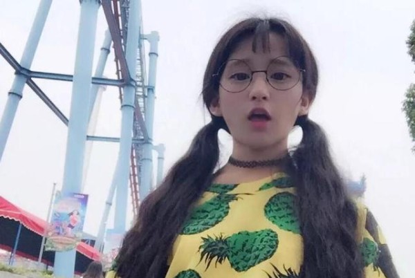 杨清柠不打光，王逗逗不打光，冯提莫不打光，你看她们丑不丑
