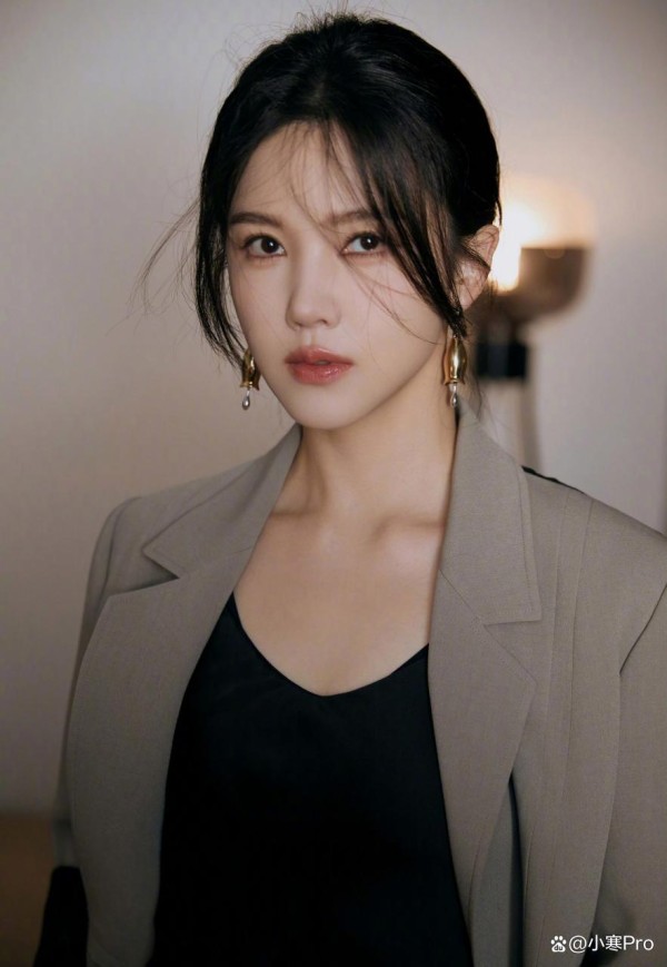 原来他们是夫妻，出道19年无绯闻，老婆比他有名，2岁女儿高颜值