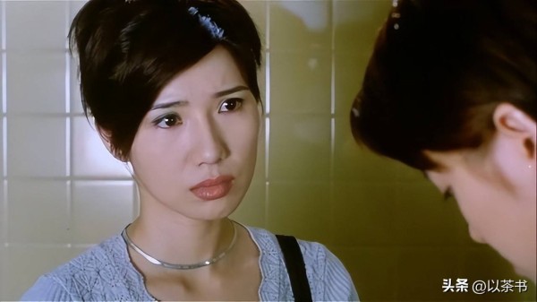 59岁关秀媚近况曝光，初代“晶女郎”再现风采，因坐牢事业尽毁