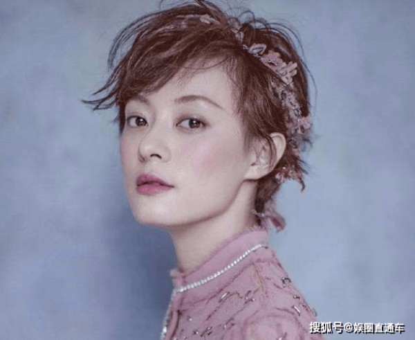 群演被导演安排充当“肉墩子”<strong></p> <p>孙俪</strong>，让孙俪踩着上车，孙俪如何做的？