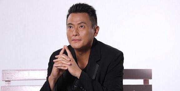 渣男！曾是TVB当红一线小生，却抛弃相恋9年女友娶小20岁娇妻！