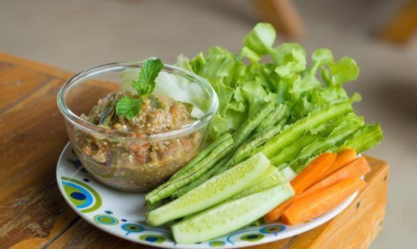 东北往事：蘸酱菜和黄豆酱