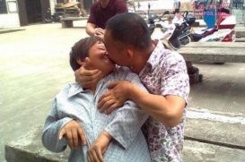 酒后强间聋哑女 男子酒后新衣难耐将她扒光Y间