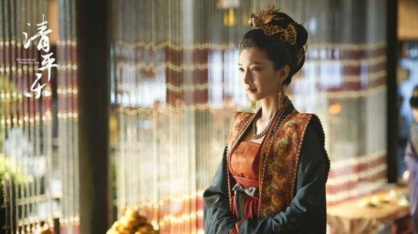 《孤城闭》改名《清平乐》定档 江疏影花盆头造型引发网友热议