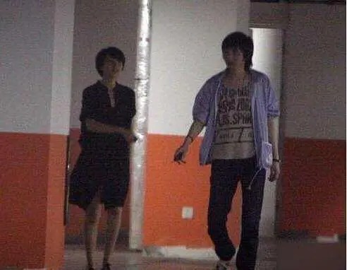 张亚东是真女神收割机，高圆圆瞿颖莫文蔚，如今50岁依旧有少年感
