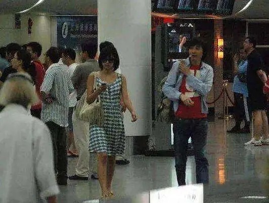 张亚东是真女神收割机，高圆圆瞿颖莫文蔚，如今50岁依旧有少年感