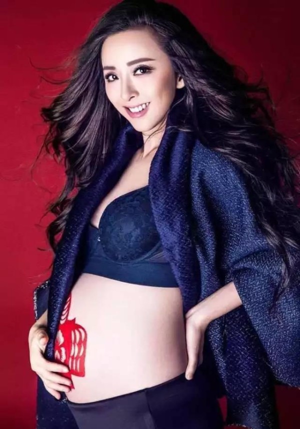 女明星怀孕大肚照, 应采儿、何洁搞怪, 孙俪惊艳, 钟欣怡性感!