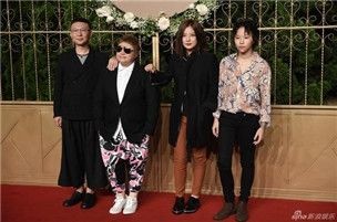 点击图片进入下一页