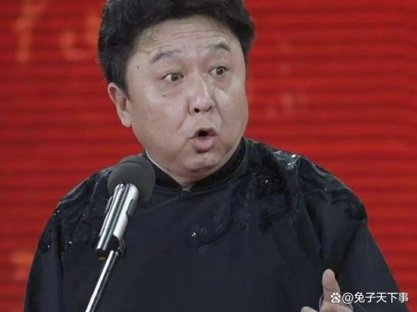 德云社的“当家人”，却在名气最盛时隐退，背后究竟隐瞒了什么？