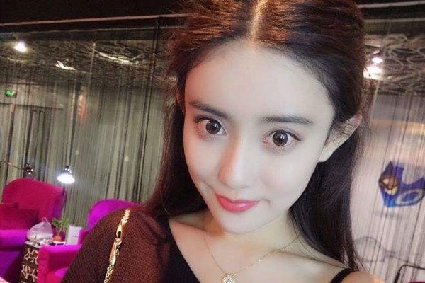 孟子义为什么招黑 人品差脾气大还做假脸有人喜欢才怪