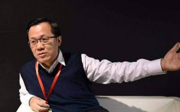 让卓伟气的跺脚的明星,为扒古天乐黑料拍坏三个相机