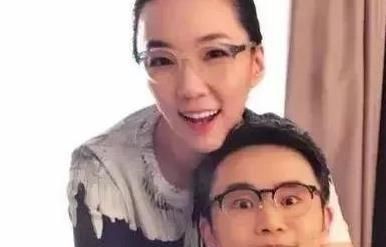 不秀恩爱了，他俩私下早就闹掰了，上节目都不敢公布