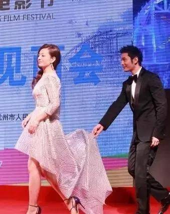 娱乐圈的爱情婚姻基本上都很复杂，大多过不了七年之痒都会分手。