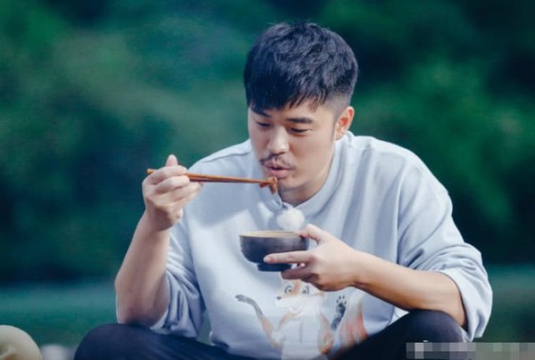 陈赫的人缘有多好？半个娱乐圈明星帮他做宣传，戚薇杜淳都来了