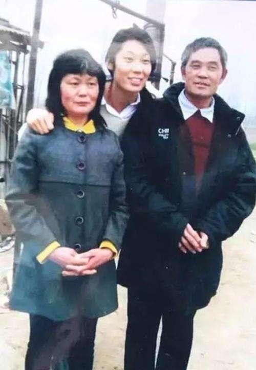 中国体坛十大星妈, 朱婷母亲最接地气, 孙杨母亲脾气最火爆