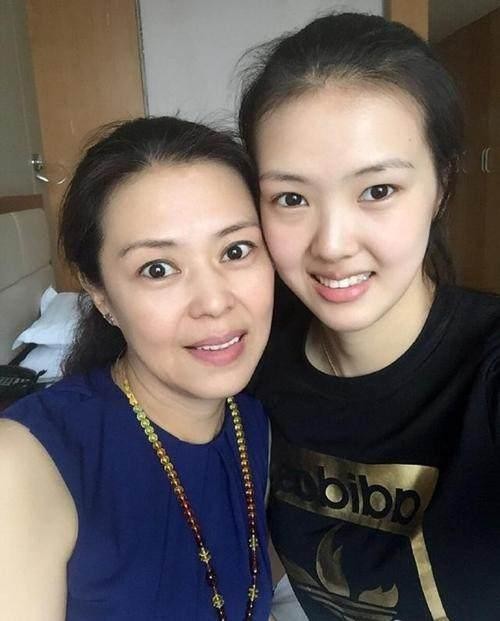 中国体坛十大星妈, 朱婷母亲最接地气, 孙杨母亲脾气最火爆