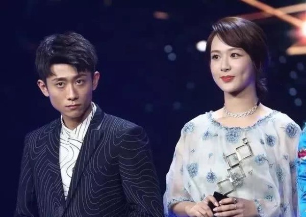 谁说男女之间没有纯粹友情？这5对明星即使睡一起也不会传绯闻