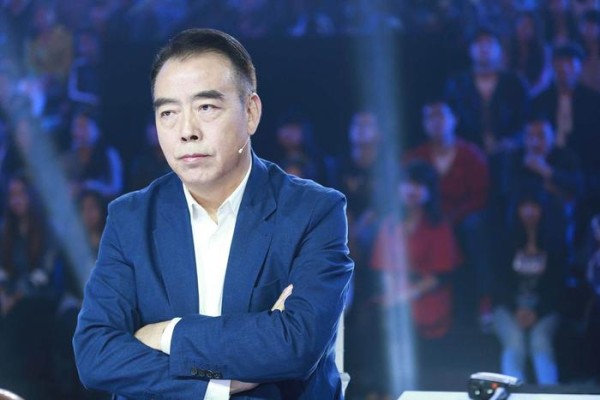倪萍的情史：29岁与郭达相恋，32岁与陈凯歌同居，46岁终获幸福