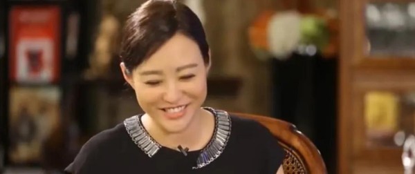 演员郝蕾：与刘烨分开后，44岁一个人带着双胞胎儿子