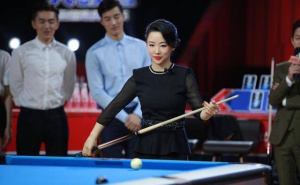 38岁潘晓婷至今单身，首次谈及和丁俊晖关系：只是球迷的一厢情愿