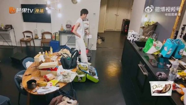 娱理：艺人和团队会不会顺势要求参与到真人秀的后期审片中？