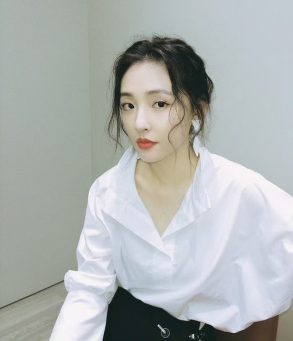 荆楚之地出美人，10位湖北女明星个个貌美如花，你最喜欢谁？