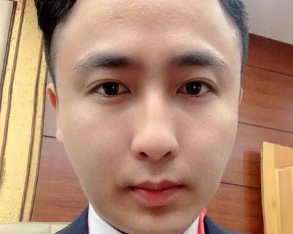<a style='color:#f10404;' href='https://www.mingxing.cc/ ' target='_blank'>网红</a>散打小哥激怒粉丝说：就算不直播也能靠脑子赚钱