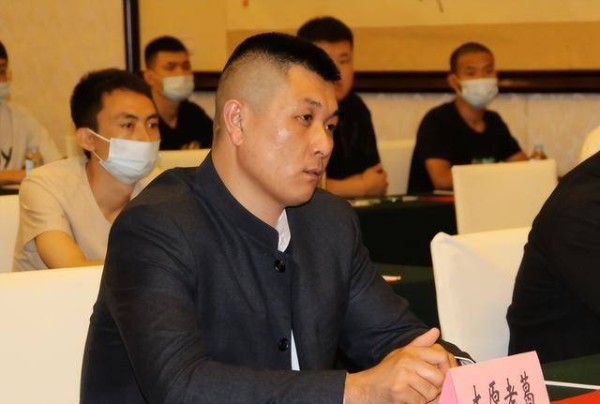<a style='color:#f10404;' href='https://www.mingxing.cc/ ' target='_blank'>网红</a>方丈：没钱赚，心态崩了！老葛连麦太原，主动要求演剧本