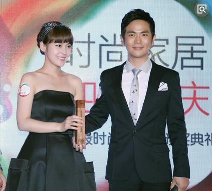 妹妹是一线明星，姐姐因春晚走红，却极少人知道她们是亲姐妹