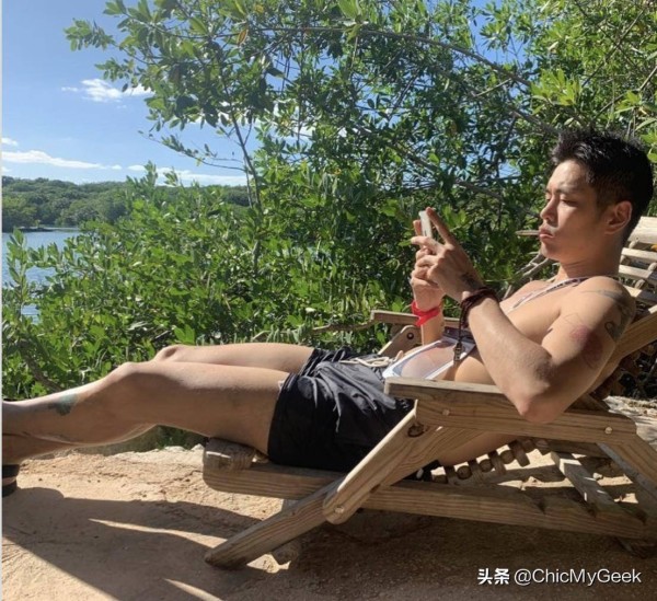 刘亚仁男朋友 崔河那疑似出柜，Instagram亲密照