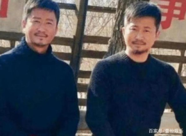 明星和替身合照，本以为吴京够像了，最后一张不是“双胞胎”吗？