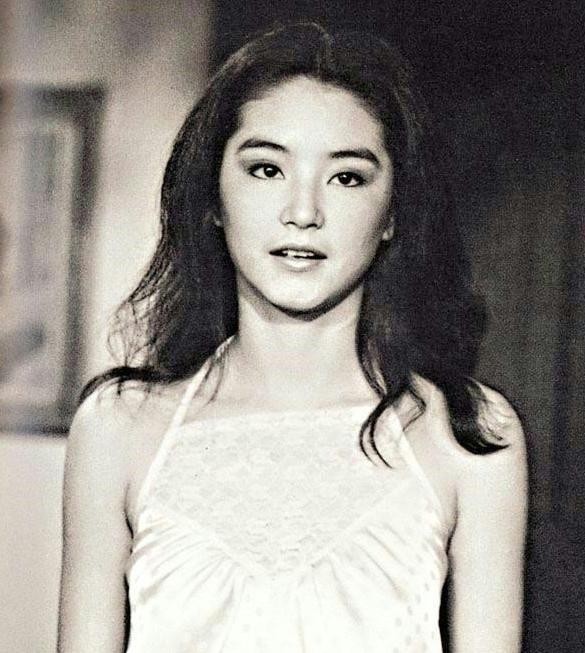 盘点那些惊艳时光至今美艳的10大美女明星，第一名你绝对猜不到