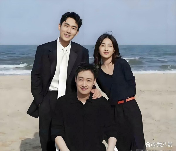 一家三口全都是大腕儿，儿子闺女的人...@我八爱的动态