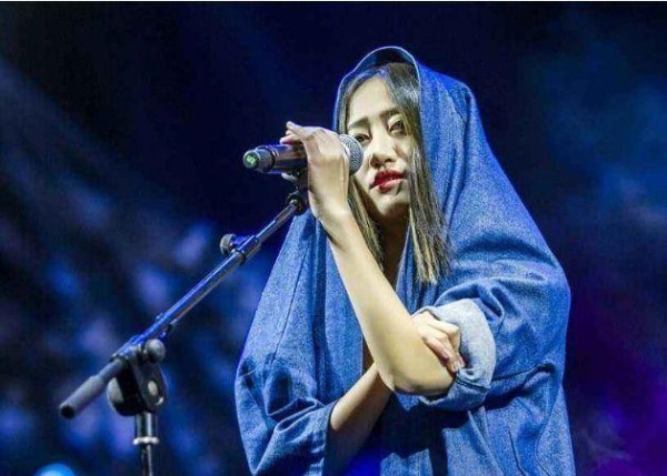 曾被称民谣女神，不签经纪公司不合作经纪人