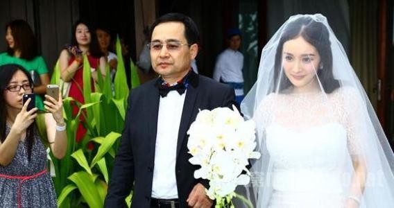 杨幂家世简介 演员杨幂家庭背景父母资料爷爷是谁干什么的