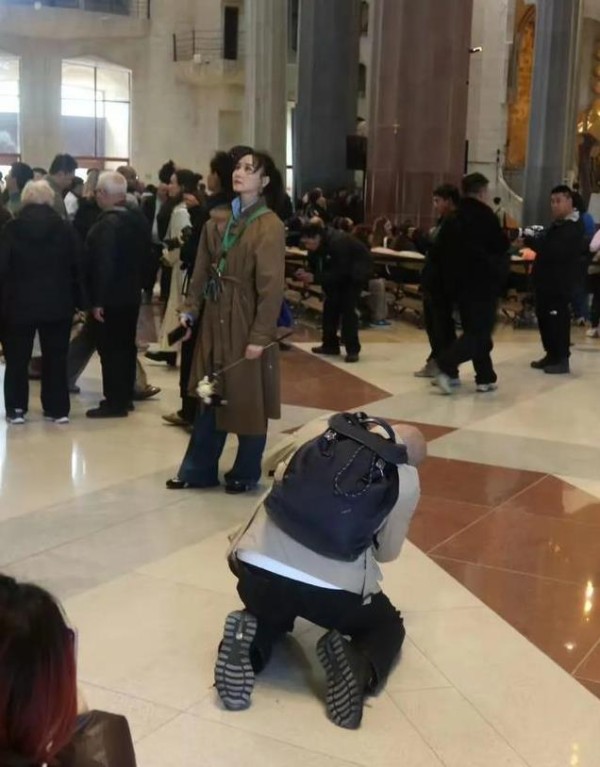 《跨国婚姻真甜！四对夫妻甜蜜互动，背后藏着这些爱情秘诀》