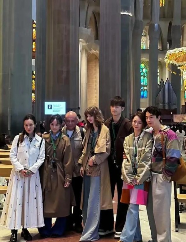 《跨国婚姻真甜！四对夫妻甜蜜互动，背后藏着这些爱情秘诀》