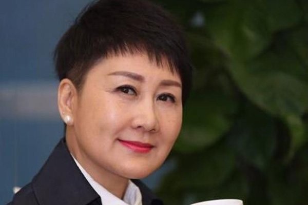 张凯丽第一任老公大山 老公淡泊名利不受明星老婆欢迎