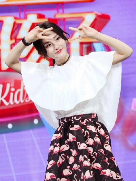 当红明星拥有孩子后，性情大变，其中就有谢娜与杨颖夫妇