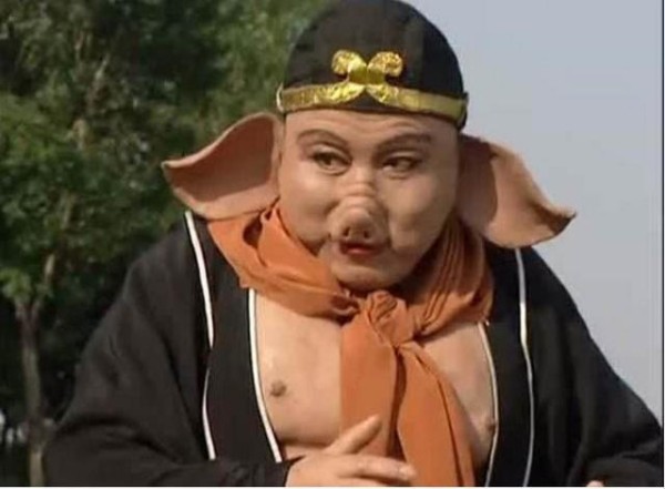 演过猪八戒的明星谁最像？86版的猪八戒并不是最经典的！